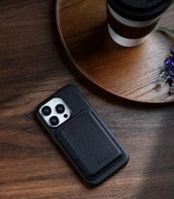 StilGut - Magnetisches Kartenetui Für IPhone 15 Bis 12 -Outlet STILGUT Store Leather Wallet MagSafe Black Cut 41k9FB2u48iqyc