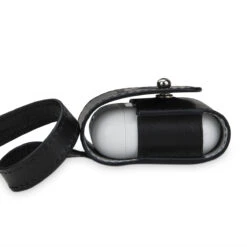 StilGut - AirPods 2 Hülle Aus Leder Mit Lederband 9 StilGut - AirPods 2 Hülle Aus Leder Mit Lederband -Outlet STILGUT Store airpods2 wireless case aus leder mit lederband schwarz nappa 03