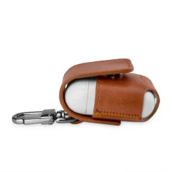 StilGut - AirPods Case Aus Leder Mit Karabiner -Outlet STILGUT Store airpods case aus leder mit karabiner cognac 03