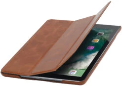 StilGut - IPad 9.7" Hülle Couverture Aus Leder 28 StilGut - IPad 9.7" Hülle Couverture Aus Leder -Outlet STILGUT Store ipad 2017 9 7 huelle couverture aus leder cognac 03593e58f547adb