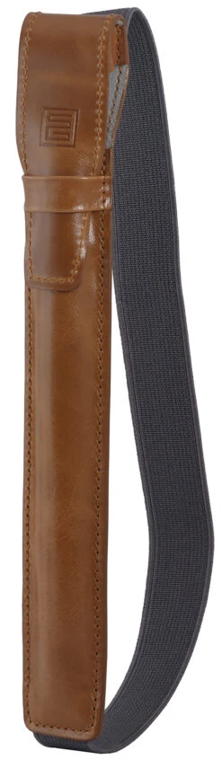 StilGut - IPad 2018 Pencil-Halter Mit Lightning Adapter-Fach & Lasche -Outlet STILGUT Store ipad 2018 pencil halter mit lightning adapter fach lasche cognac 04