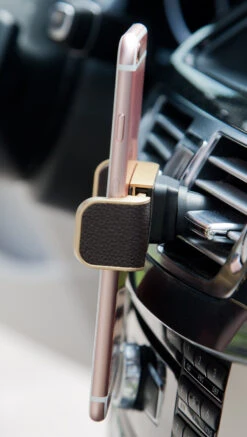 StilGut - Kfz-Halterung Für Smartphone Mit Leder 15 StilGut - Kfz-Halterung Für Smartphone Mit Leder -Outlet STILGUT Store kfz halterung mit leder gold 07
