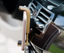 StilGut - Kfz-Halterung Für Smartphone Mit Leder 17 StilGut - Kfz-Halterung Für Smartphone Mit Leder -Outlet STILGUT Store kfz halterung mit leder gold 09