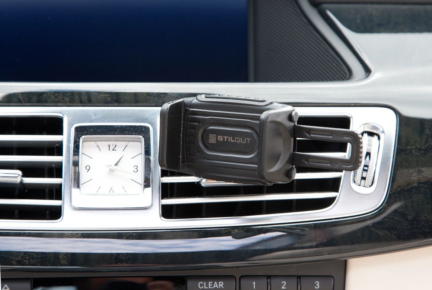 StilGut - Kfz-Halterung Für Smartphone Mit Duftstäbchen 4 StilGut - Kfz-Halterung Für Smartphone Mit Duftstäbchen – Bild 4