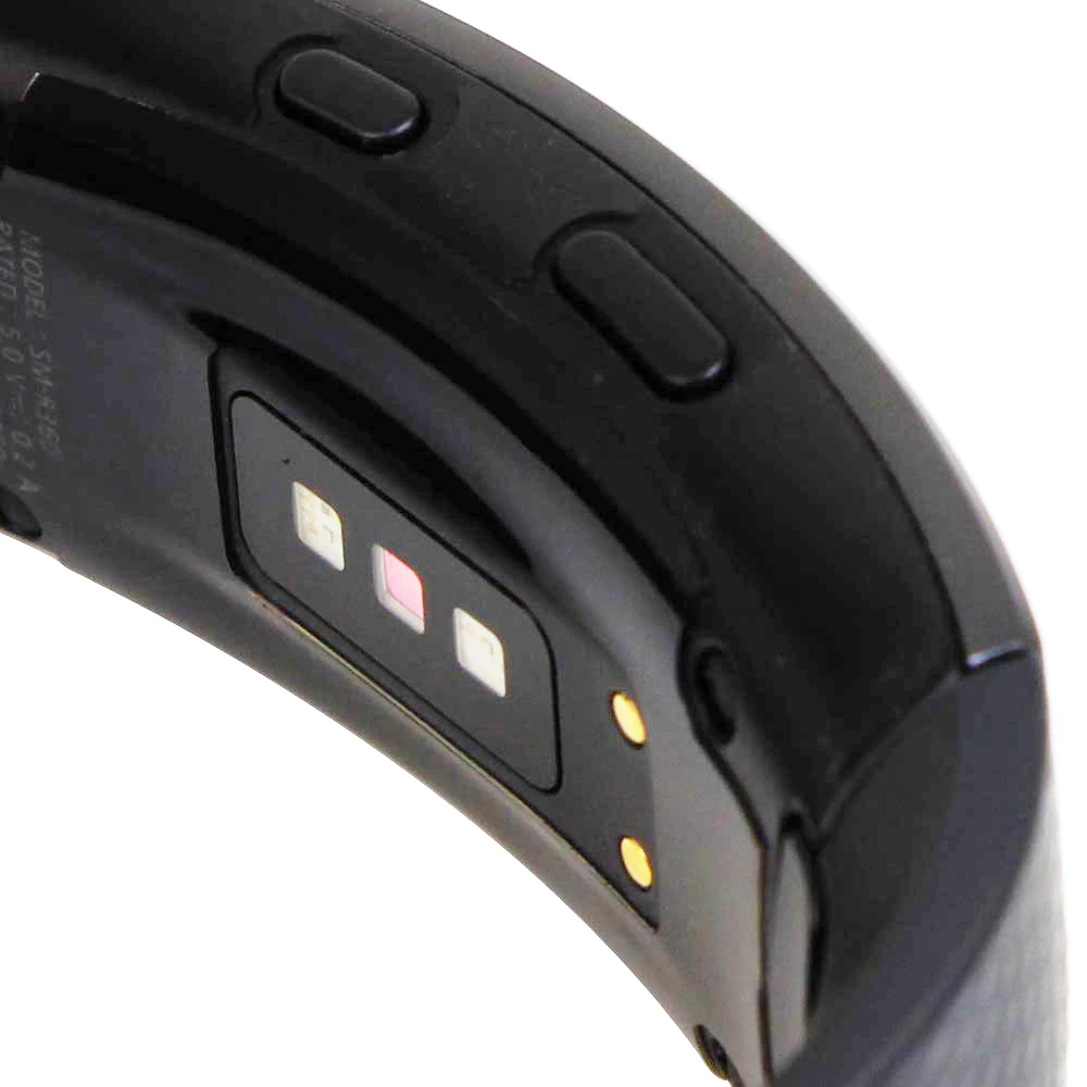 Skinomi - Displayschutzfolie Samsung Gear Fit2 TechSkin Vorder- Und Rückseite 4 Skinomi - Displayschutzfolie Samsung Gear Fit2 TechSkin Vorder- Und Rückseite – Bild 4