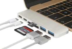 StilGut - USB-C Hub Mit Ladefunktion (MacBook Pro Version) -Outlet STILGUT Store usb c hub mit ladefunktion macbook pro silber 03